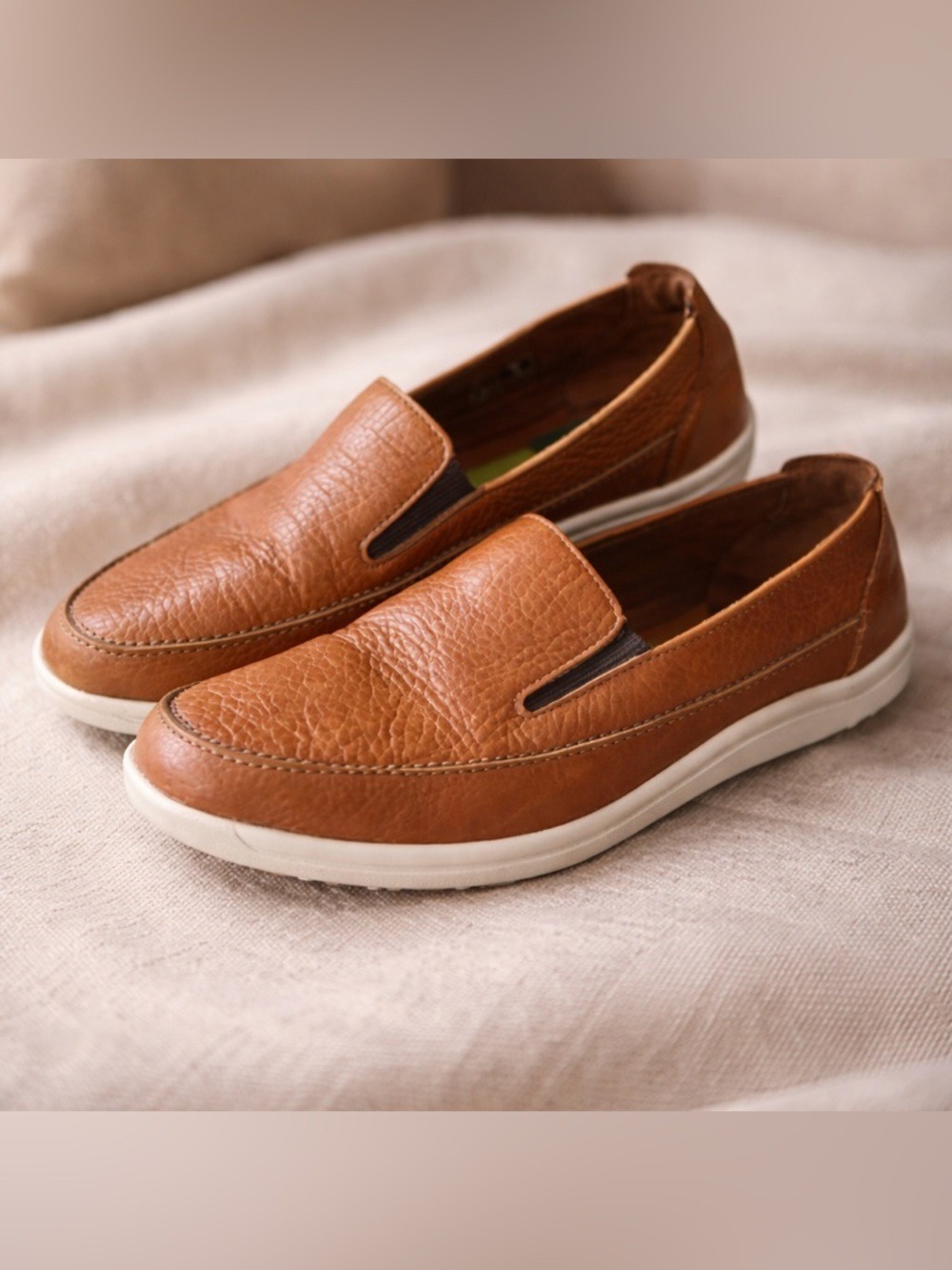 SAS EUC Men's The Weekender Sandstone Leather Slip-On Shoes Size 10 Comfort